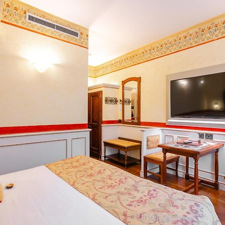 Art Hotel Commercianti Болонья Экстерьер фото