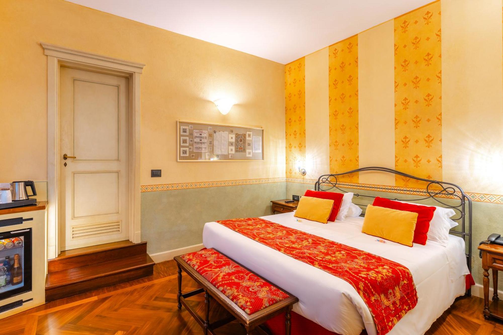 Art Hotel Commercianti Болонья Экстерьер фото