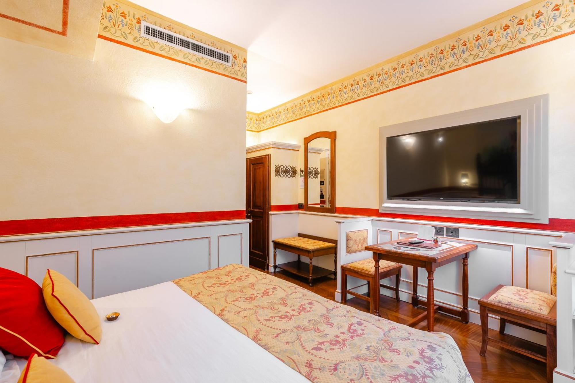 Art Hotel Commercianti Болонья Экстерьер фото